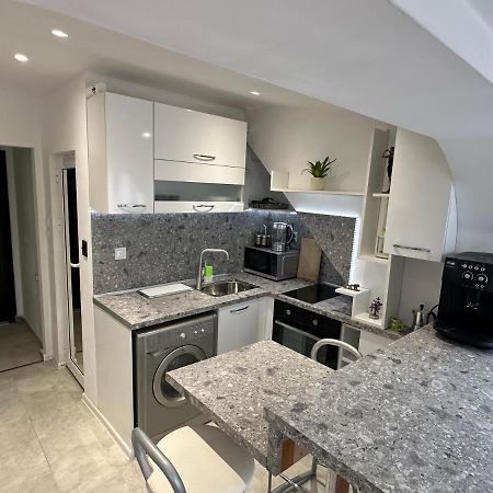 Lovely Studio In Burgas Bagian luar foto